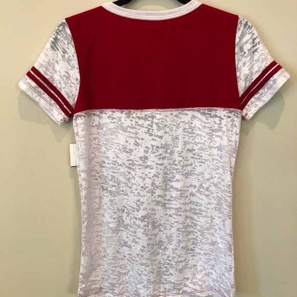 NWT Universal Studios Harry Potter Gryffindor Tee - Picture 2 of 2